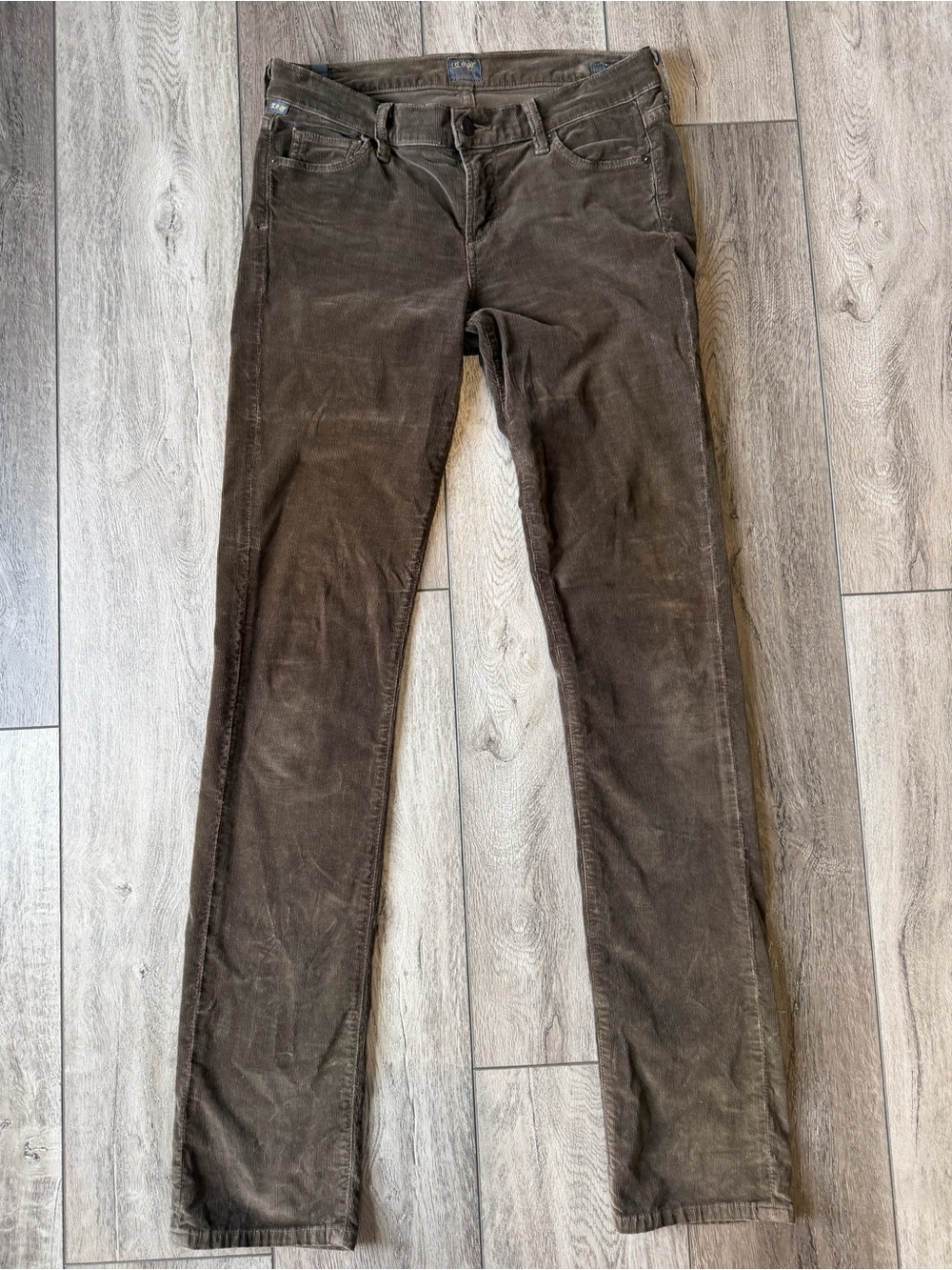 Citizen of Humanity-Ava Low Rise Straight Leg Corduroy Jeans in Dark Brown